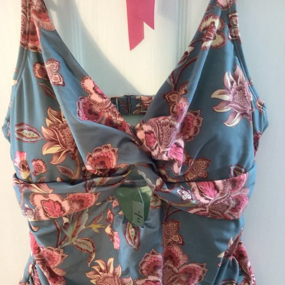 Cupshe Twist & Cut-Out Floral Tummy Control Long Torso One-Piece Size Medium - Picture 4 of 10